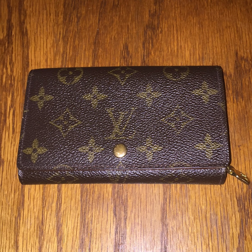 Authentic Louis Vuitton wallet